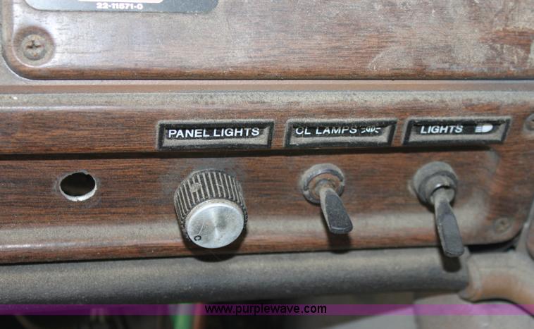 image for item B8572 1985 Freightliner FLT 64T semi truck