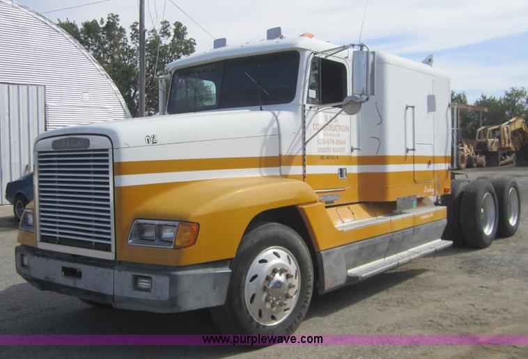 image for item C5059 1993 Freightliner FLD semi truck
