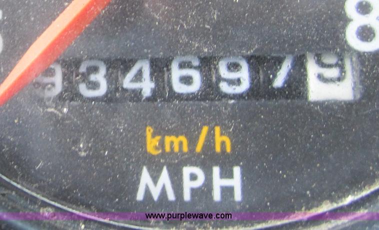 image for item C5059 1993 Freightliner FLD semi truck