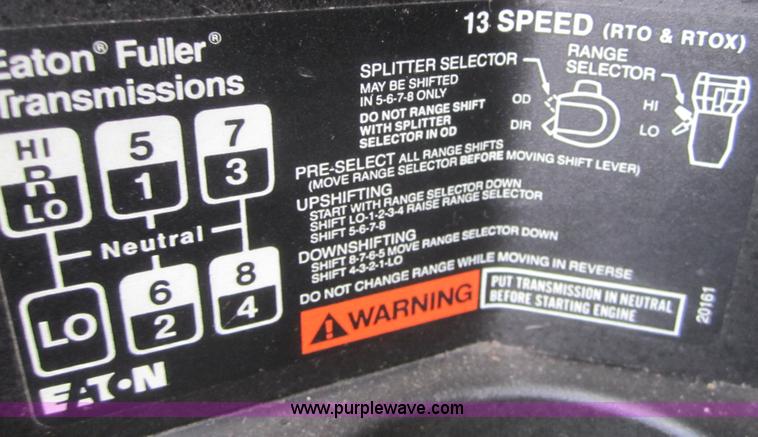 image for item C5059 1993 Freightliner FLD semi truck