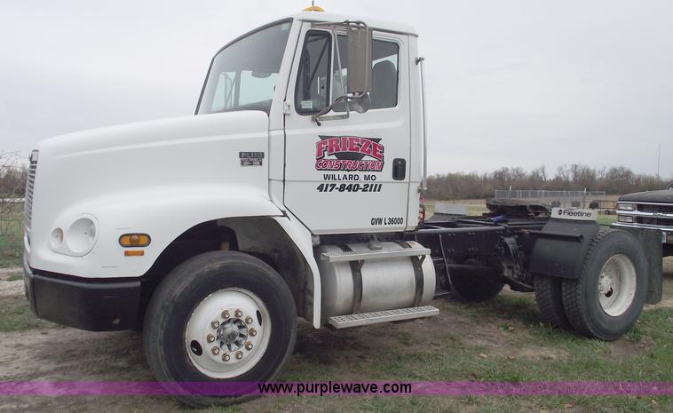 image for item C5798 1998 Freightliner FL112 semi truck