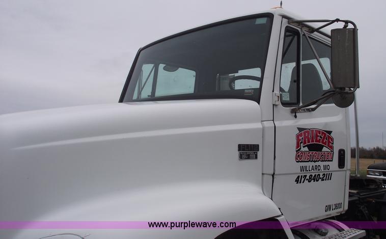 image for item C5798 1998 Freightliner FL112 semi truck