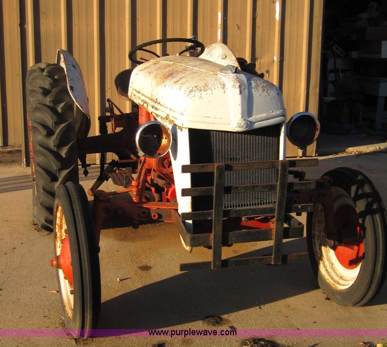 image for item A1652 1948 Ford 8N tractor