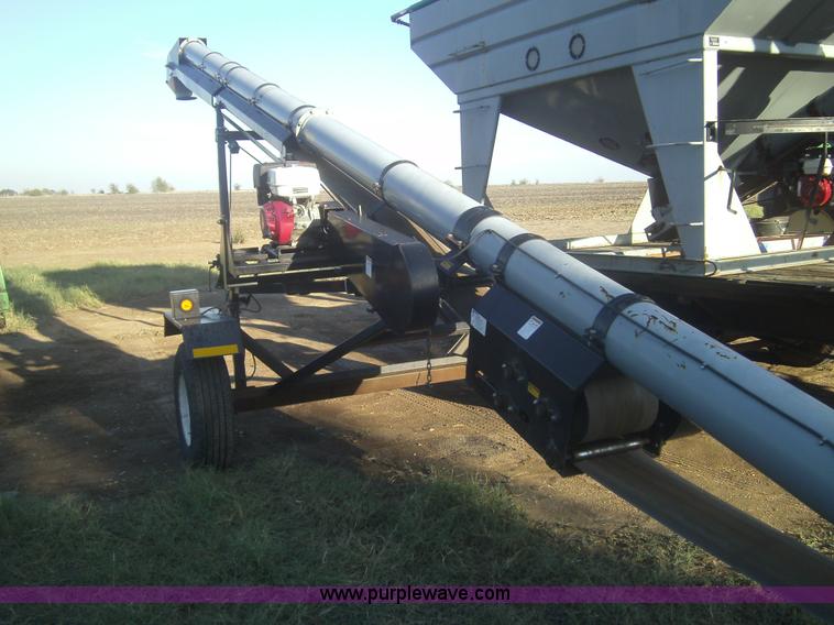 image for item A1668 2004 Convey All TC1035 belt conveyor