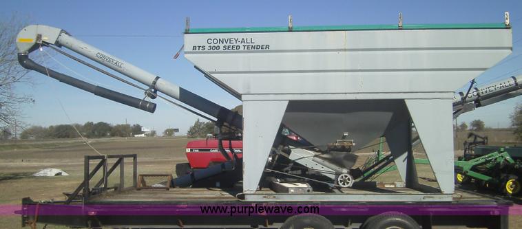 image for item A1669 2003 Convey All BTS300 bulk seed tender
