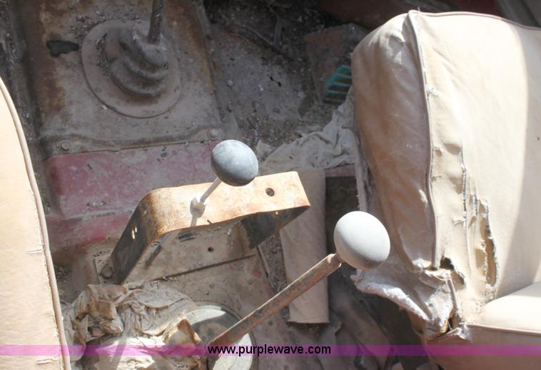 image for item A2968 1974 GMC 6500 grain truck