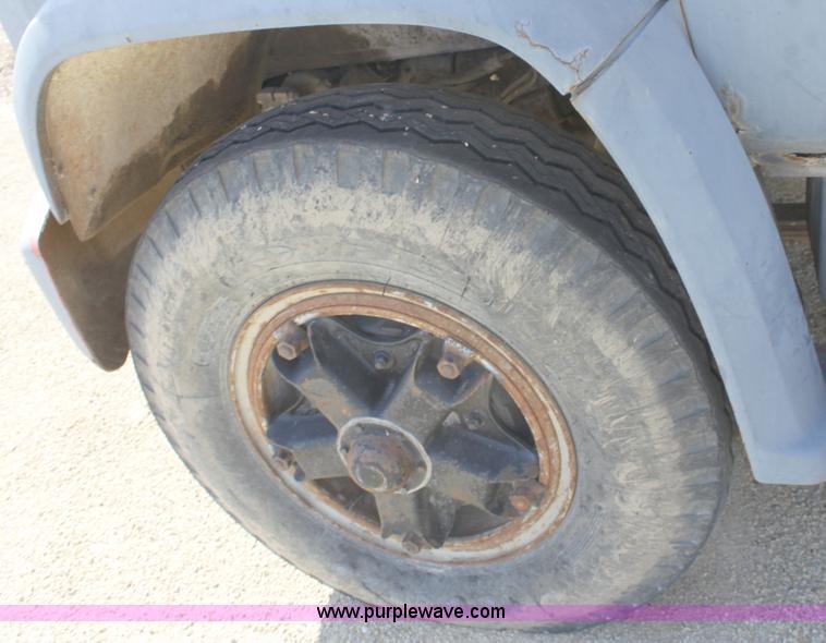 image for item A2968 1974 GMC 6500 grain truck