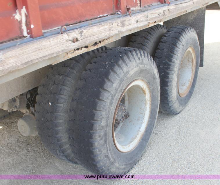 image for item A2968 1974 GMC 6500 grain truck