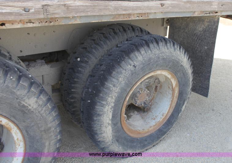image for item A2968 1974 GMC 6500 grain truck