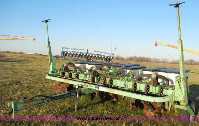 image for item A3340 Deutz Allis 385 Air Quadra no-till planter