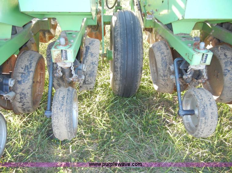 image for item A3340 Deutz Allis 385 Air Quadra no-till planter