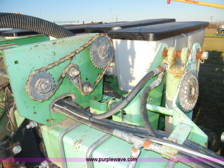 image for item A3340 Deutz Allis 385 Air Quadra no-till planter