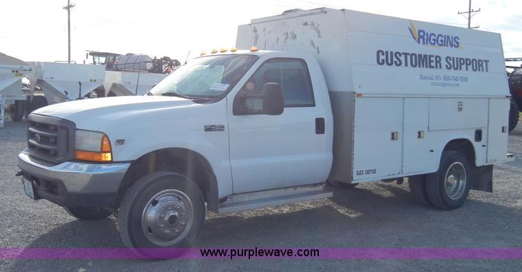 image for item A3342 2001 Ford F450 Super Duty pickup truck