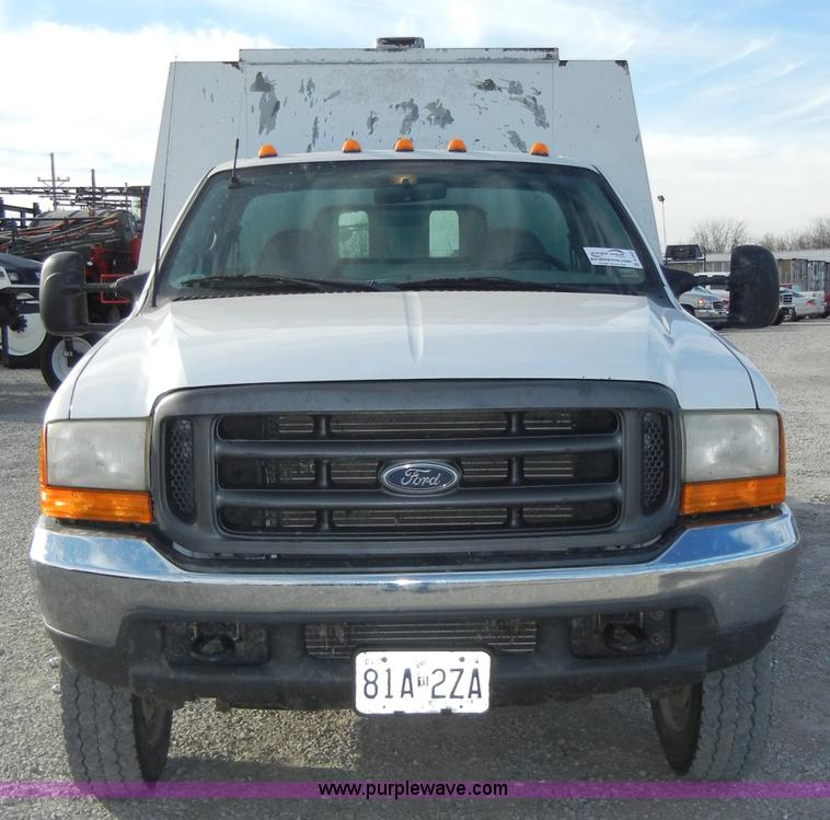 image for item A3342 2001 Ford F450 Super Duty pickup truck