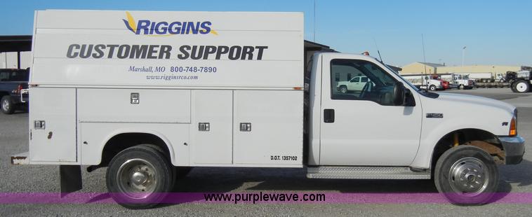 image for item A3342 2001 Ford F450 Super Duty pickup truck