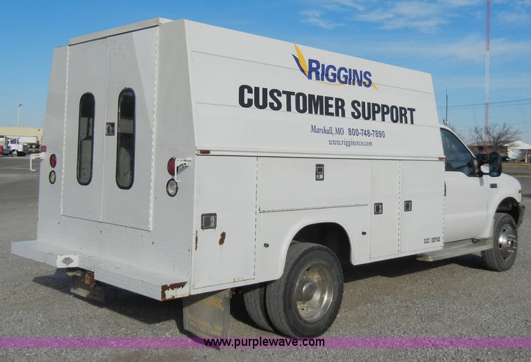 image for item A3342 2001 Ford F450 Super Duty pickup truck