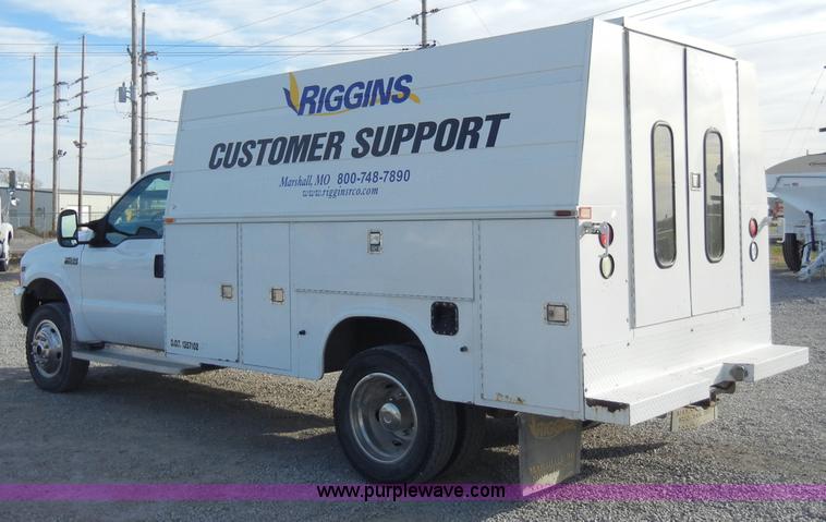 image for item A3342 2001 Ford F450 Super Duty pickup truck