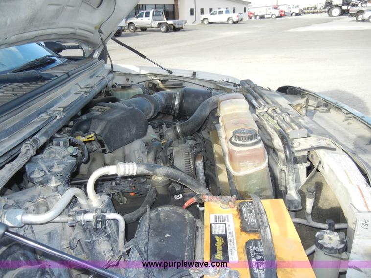 image for item A3342 2001 Ford F450 Super Duty pickup truck