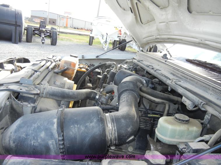 image for item A3342 2001 Ford F450 Super Duty pickup truck