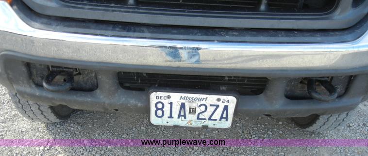 image for item A3342 2001 Ford F450 Super Duty pickup truck