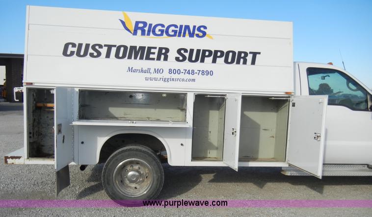 image for item A3342 2001 Ford F450 Super Duty pickup truck