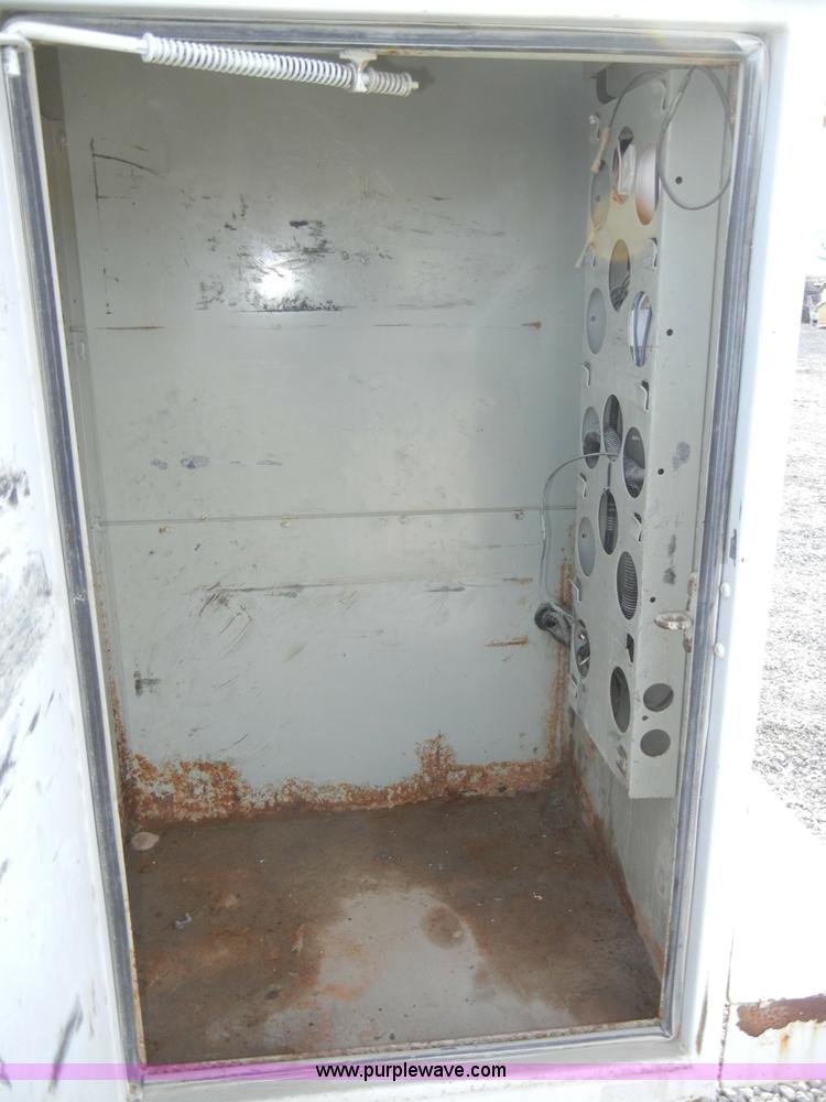 image for item A3342 2001 Ford F450 Super Duty pickup truck