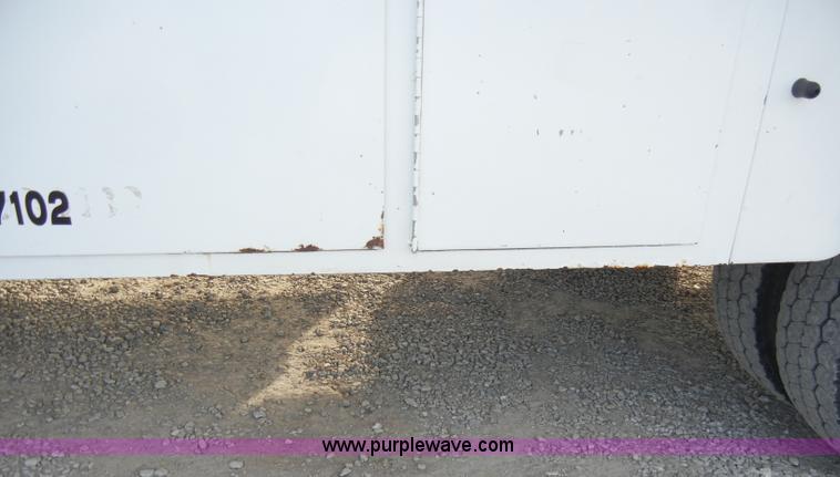 image for item A3342 2001 Ford F450 Super Duty pickup truck