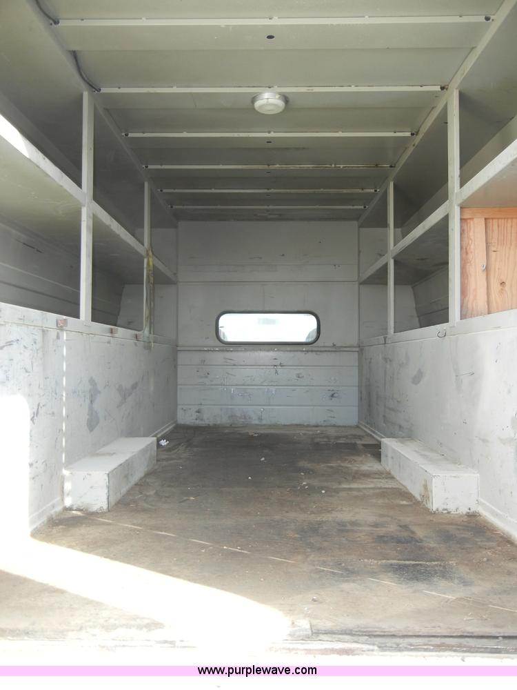 image for item A3342 2001 Ford F450 Super Duty pickup truck