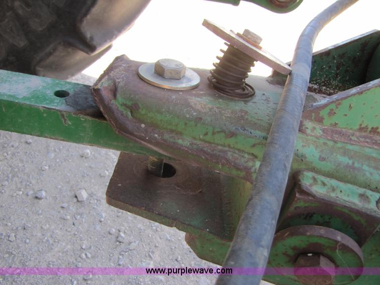 image for item B2119 John Deere 785 manure spreader