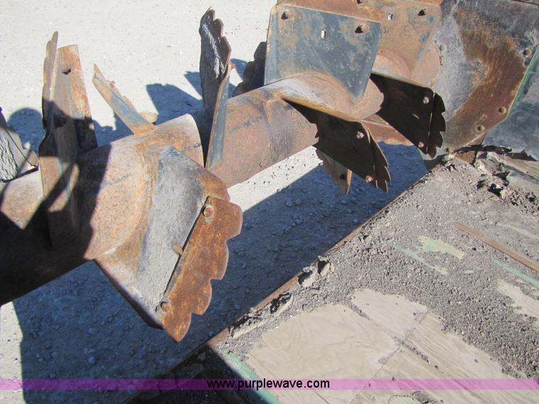 image for item B2119 John Deere 785 manure spreader