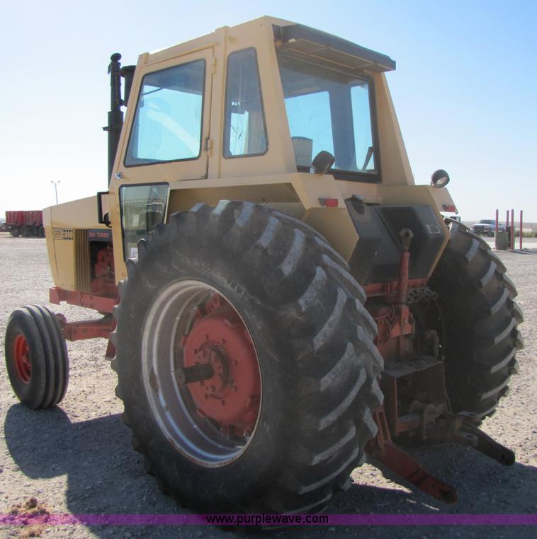 image for item B2125 1972 Case 1370 tractor
