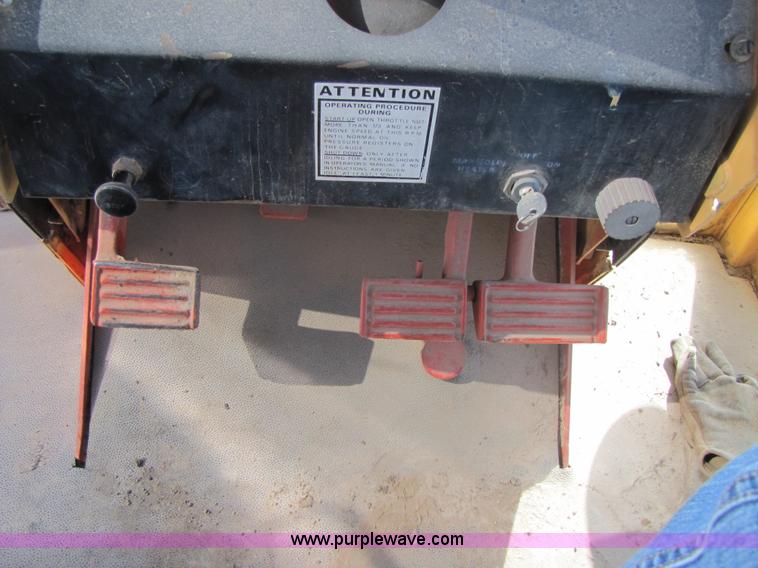 image for item B2125 1972 Case 1370 tractor