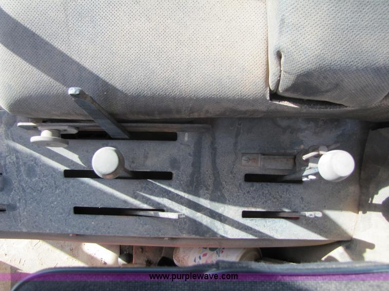 image for item B2125 1972 Case 1370 tractor