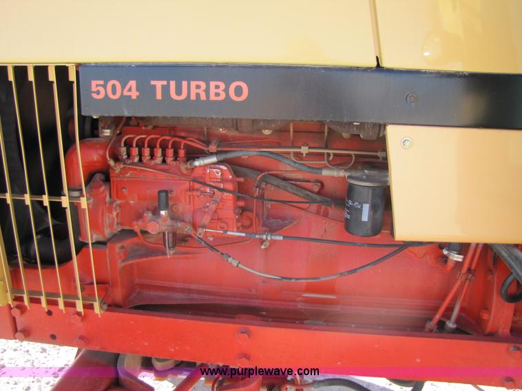 image for item B2125 1972 Case 1370 tractor