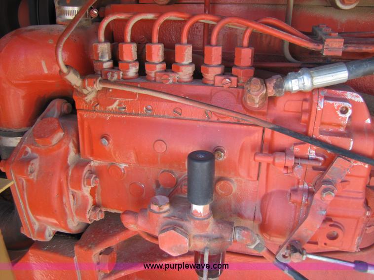 image for item B2125 1972 Case 1370 tractor