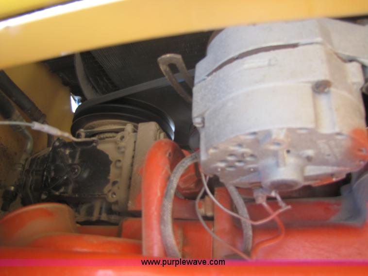 image for item B2125 1972 Case 1370 tractor