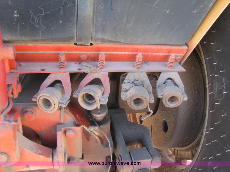 image for item B2125 1972 Case 1370 tractor