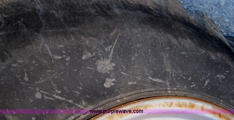 image for item B2125 1972 Case 1370 tractor