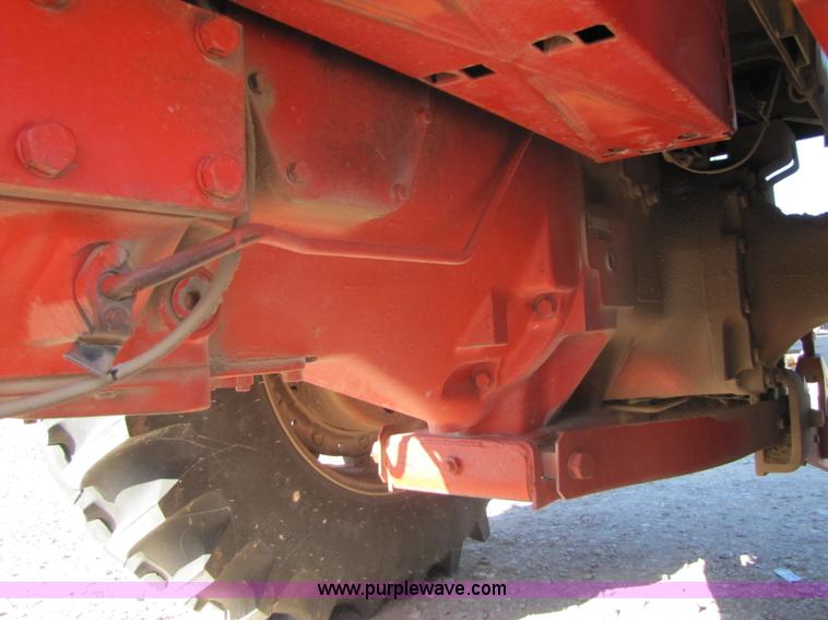 image for item B2125 1972 Case 1370 tractor