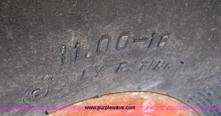 image for item B2125 1972 Case 1370 tractor