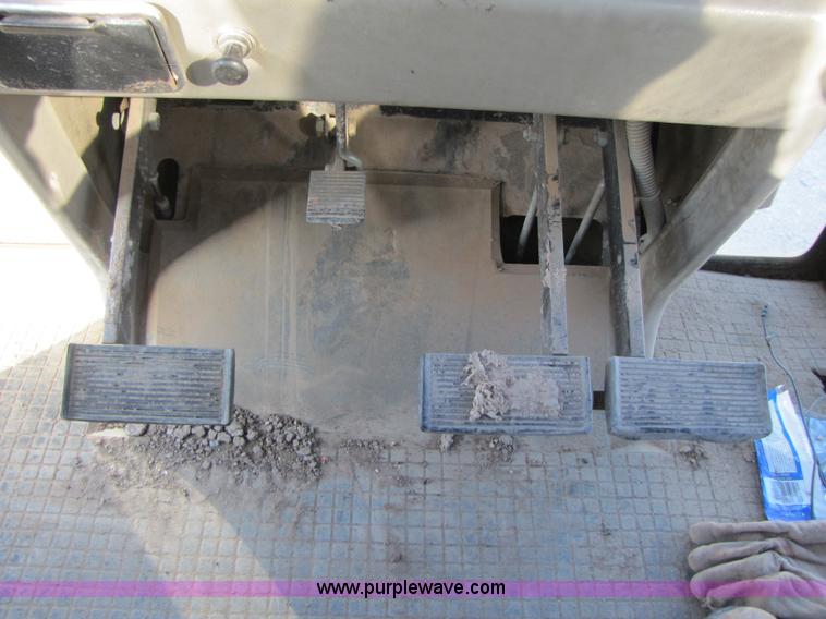 image for item B2128 1984 Case IH 2394 tractor