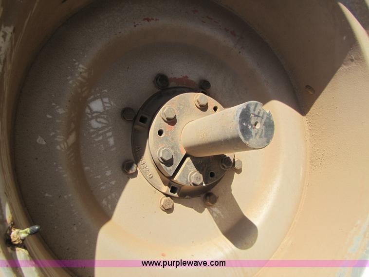 image for item B2128 1984 Case IH 2394 tractor