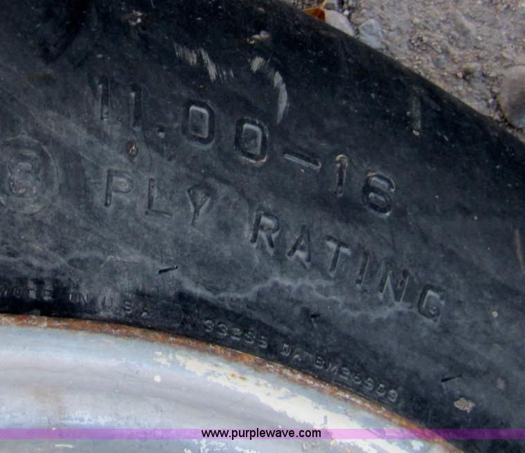 image for item B2128 1984 Case IH 2394 tractor