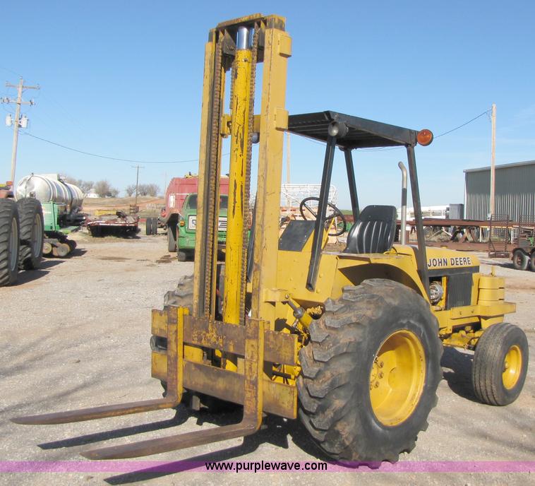 image for item B2140 John Deere 480B rough terrain forklift