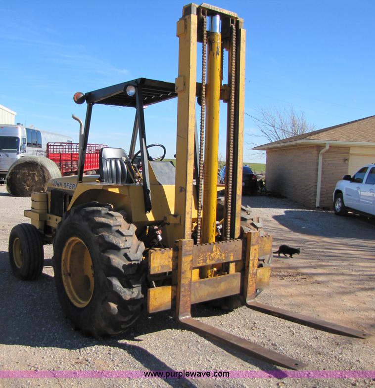 image for item B2140 John Deere 480B rough terrain forklift