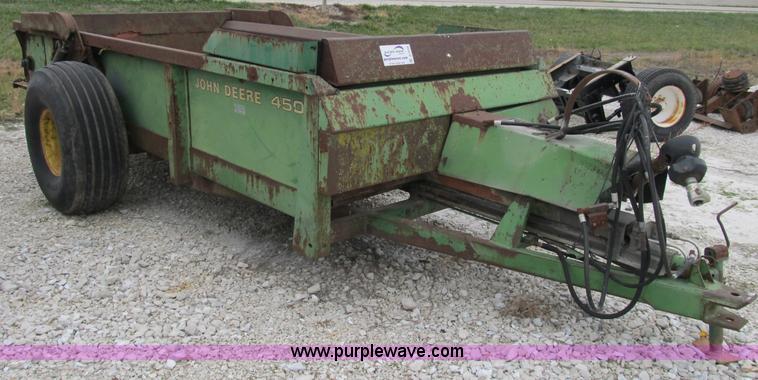 image for item B2539 John Deere 450 manure spreader