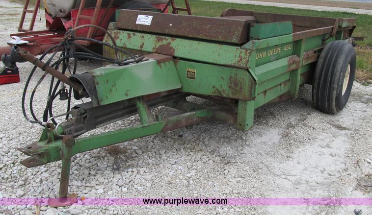image for item B2539 John Deere 450 manure spreader