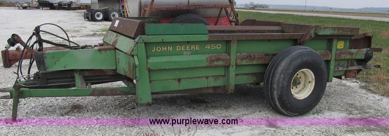 image for item B2539 John Deere 450 manure spreader