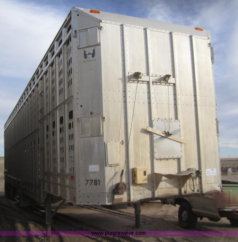 image for item B3110 1991 Barrett 50' livestock trailer