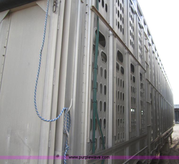 image for item B3110 1991 Barrett 50' livestock trailer